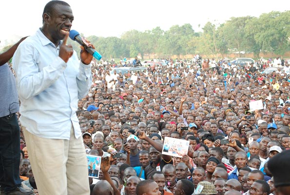 Kizza Besigye