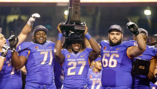 Kenyan star rocking American football