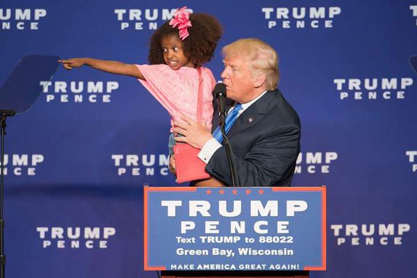 Trump bashes Clinton but she extends lead