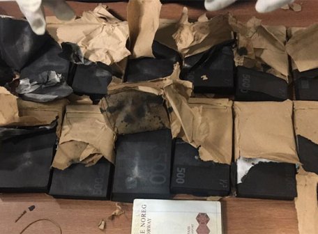 KRA intercepts Sh267 million worth of fake currency at JKIA