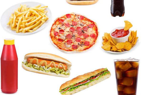 UK bans online ads for junk food targeting children