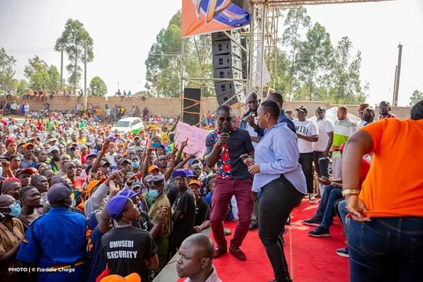 Kama tulijua kuiba, si ata hii tutafanya... - MP Chege raises eyebrows in Azimio rally