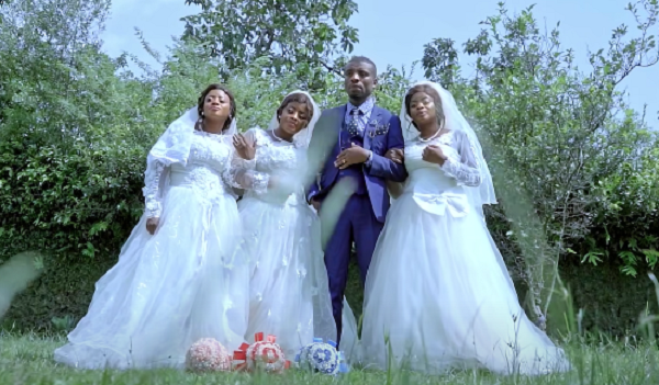 I Take You To Be My Wives: Man Marries Triplets In Colorful Ceremony