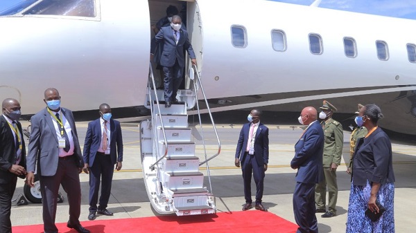 Mozambique's President Filipe Nyusi arrives in Uganda for official visit
