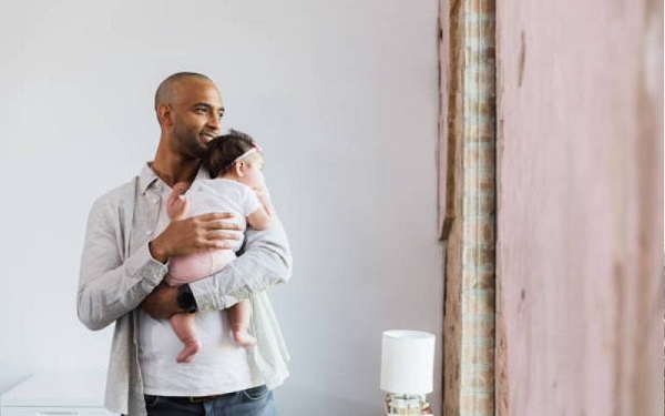 Kenyan court rules men free to pursue women for child maintenance